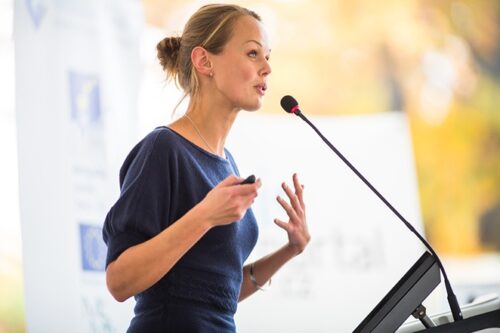 Finding the Right Speakers for Your Association’s Event: 4 Tips
